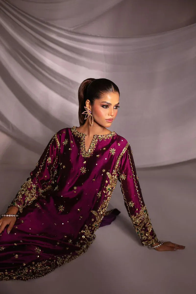 Expressive Magenta – Elegant Design